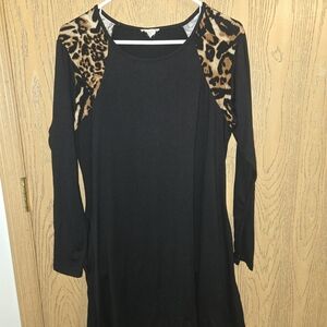 Yelete Black Top with Leopard Print Details